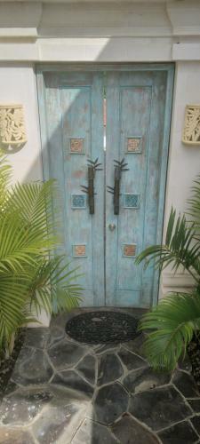 The Seaglass Villa