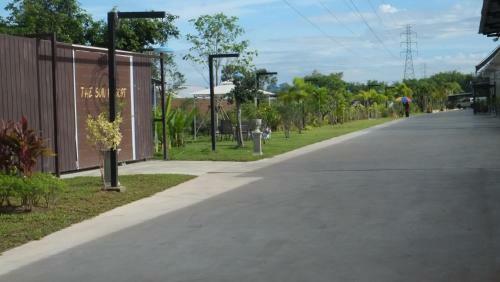 Hotel The Sun Resort Ratchaburi