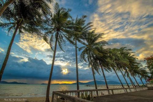 Hotel Jansom Beach Resort