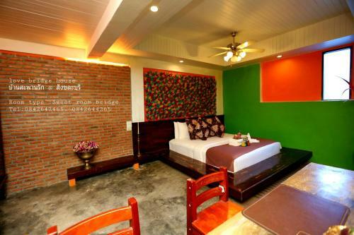 Hotel Love Bridge House ????????????