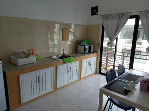 Amy's Beach Apartments