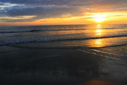 Hotel Beach Box Resort At Rimlay Rayong