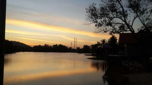 Hostal Khum Thong Resort