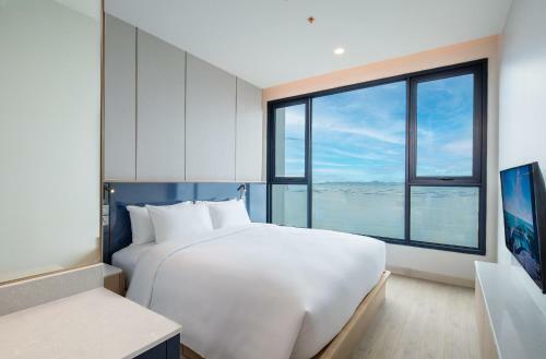 S Sriracha Hotel & Residence