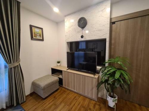 Apartamento 2br Service Condo In Sriracha