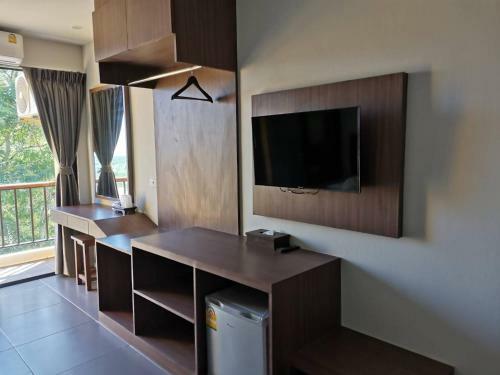 Yamin Seaview Hotel