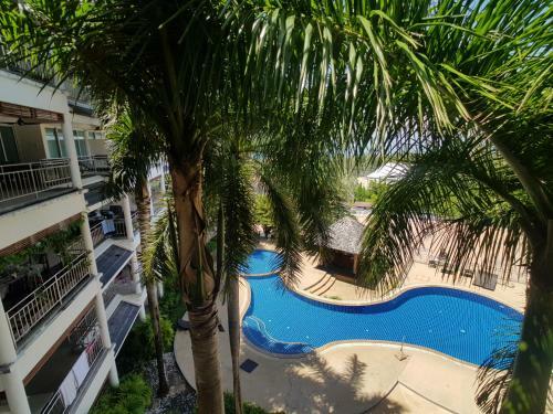 Spacious Apartment With Ocean View In Panwa