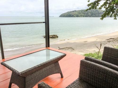 Koh Sirey Beachfront Pool Villa 2 Bedrooms