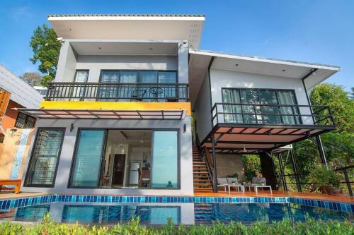 Koh Sirey Beachfront Pool Villa 2 Bedrooms