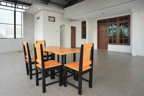 Hotel Oyo 745 Griya Jasmine Syariah
