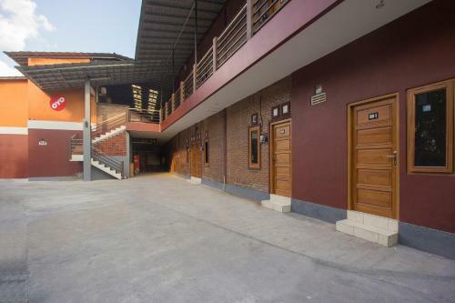 Hotel Oyo 952 Annisa Syariah Residence
