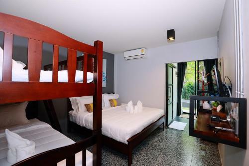 Canvas Family Home