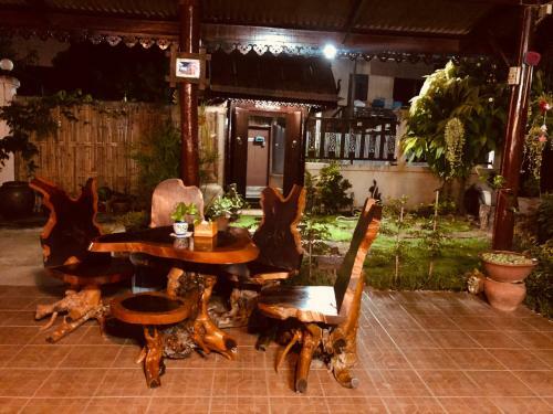 Hostal Banthai Guesthouse
