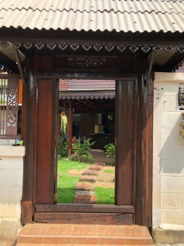 Hostal Banthai Guesthouse