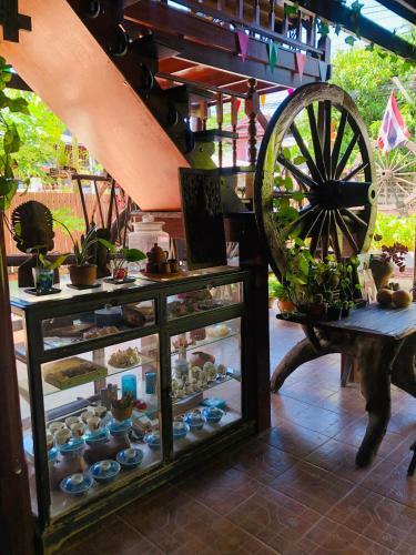 Hostal Banthai Guesthouse