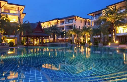 Pearl Of Naithon - Beachfront Apartments