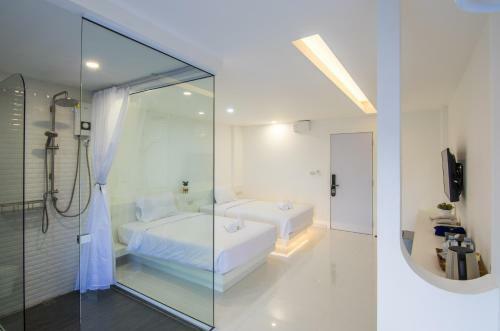 Thewhitehotel By Charoensri - Sha Extra Plus
