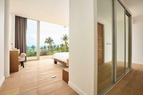 6 Bedroom Luxury Villa Moon