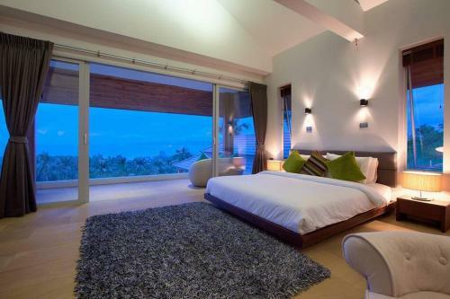 6 Bedroom Luxury Villa Moon