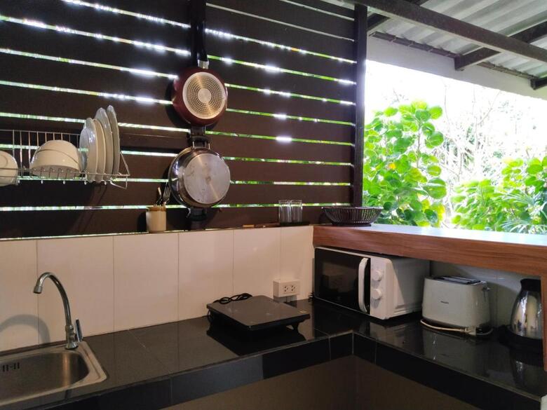 Hotel Bang Po Hut