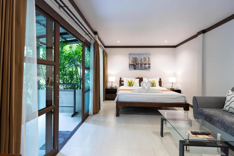 Hotel Bang Po Hut