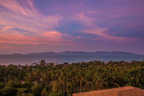 5 Bedroom Luxury Sea View Villa Lilac
