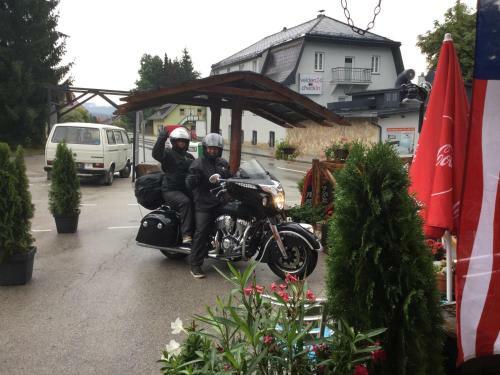 Hostal Old's Car Zimmer & Apartment Vermietung