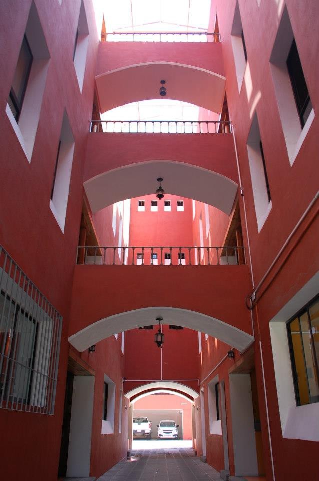 Mes�n Real Hotel & Suites