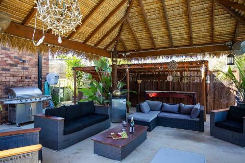 Apartment Bali Style With Pool And Fire Pits