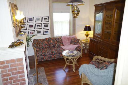 Charlottes Cottage