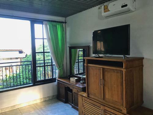 Lodge Pondok Legon House
