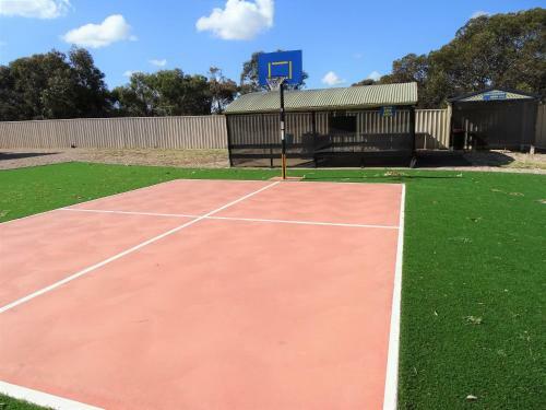 Moonta Bay Cabins - Cabin 4