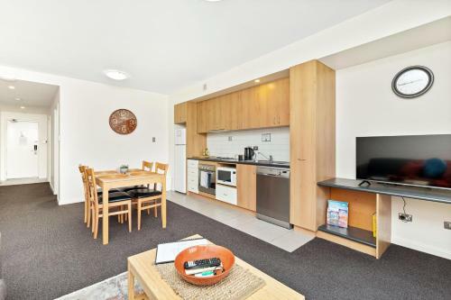 Apartamento 108 Simply Great Views Local Size - Sleeps 2