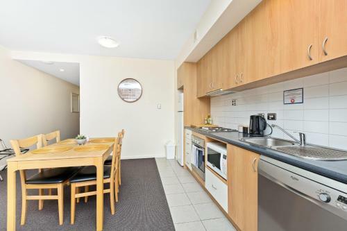 Apartamento 108 Simply Great Views Local Size - Sleeps 2