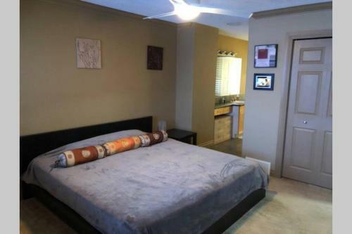 Chestermere Lake Home, 20 Min From Yyc Airport.