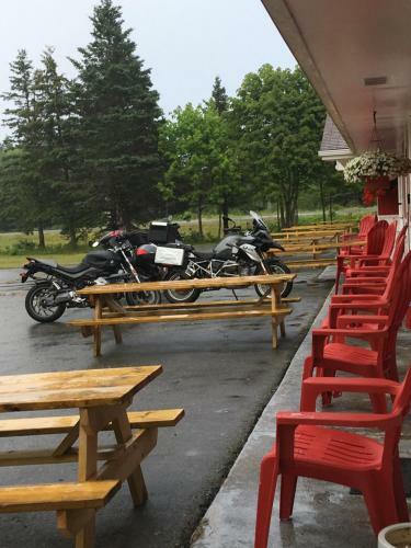 Hotel Webbers Lake Charlotte Motel Queen And Double Bed