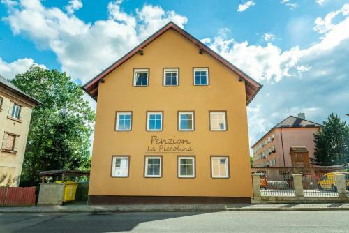Hostal Penzion La Piccolina