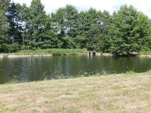 Hostal Ubytov�n� Ron?perk Pob??ovice