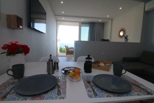 Apartamento Lakones Deluxe Suites