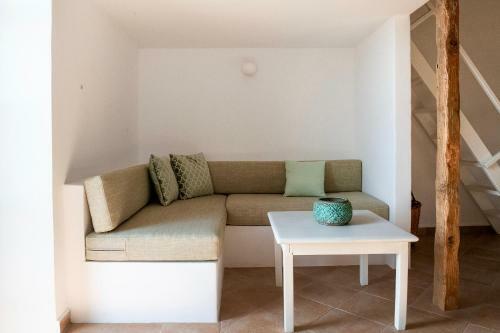 Villa Positivespace Olive Tree