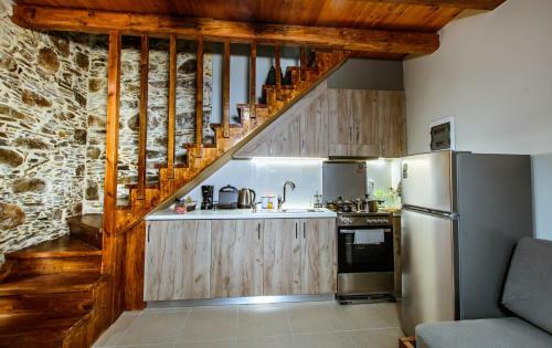 Villa Ellafos Traditional Living