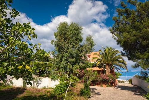 Villa Gonates