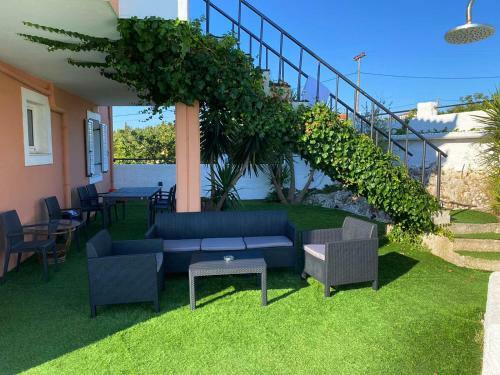Apartamento Aliki's Studio With Shared Infinity Pool!