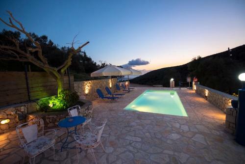 Private Cottage In Stavros
