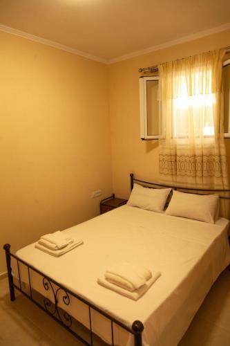 Tsoutsis Apartments