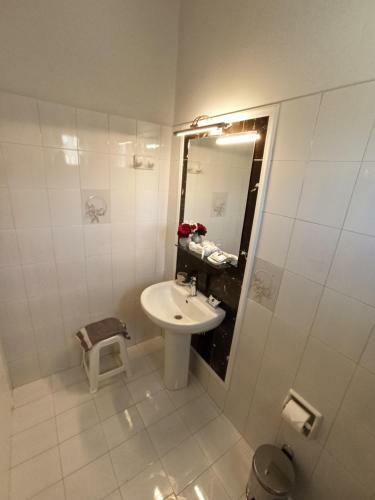 Wave Marathias Apartments