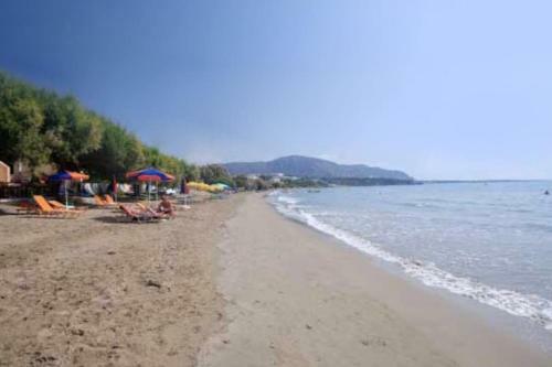 Makry-gialos Luxury Seaview Apartment