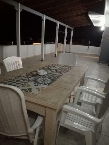 Seven Seas Apartments