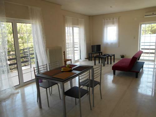 Eleni's Seafront Apartment
