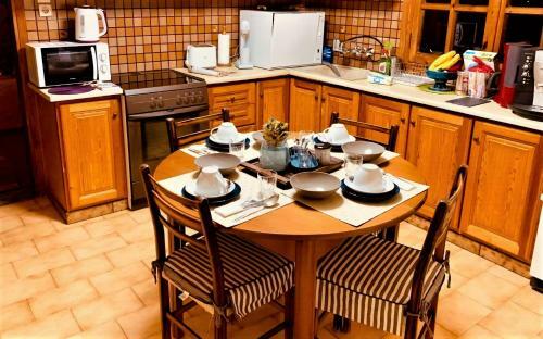 Vravrona Family House